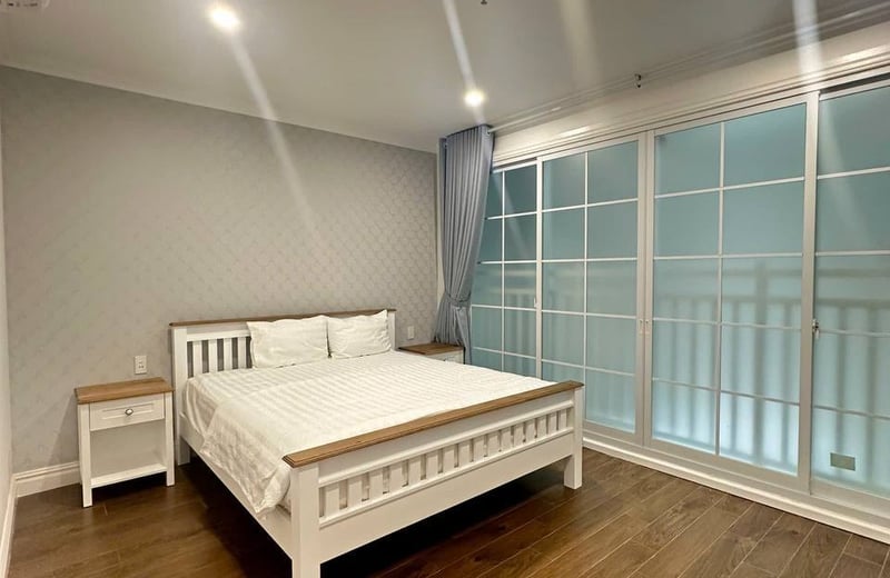 Alquiler de un amplio departamento de 2 dormitorios, 170 m², Hai Chau, Da Nang, Vietnam